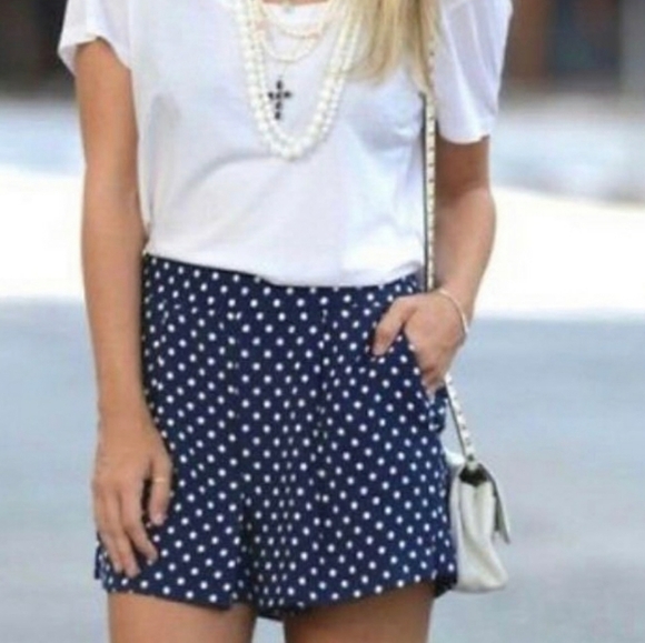 Zara Woman Polka Dot Shorts - Picture 1 of 9
